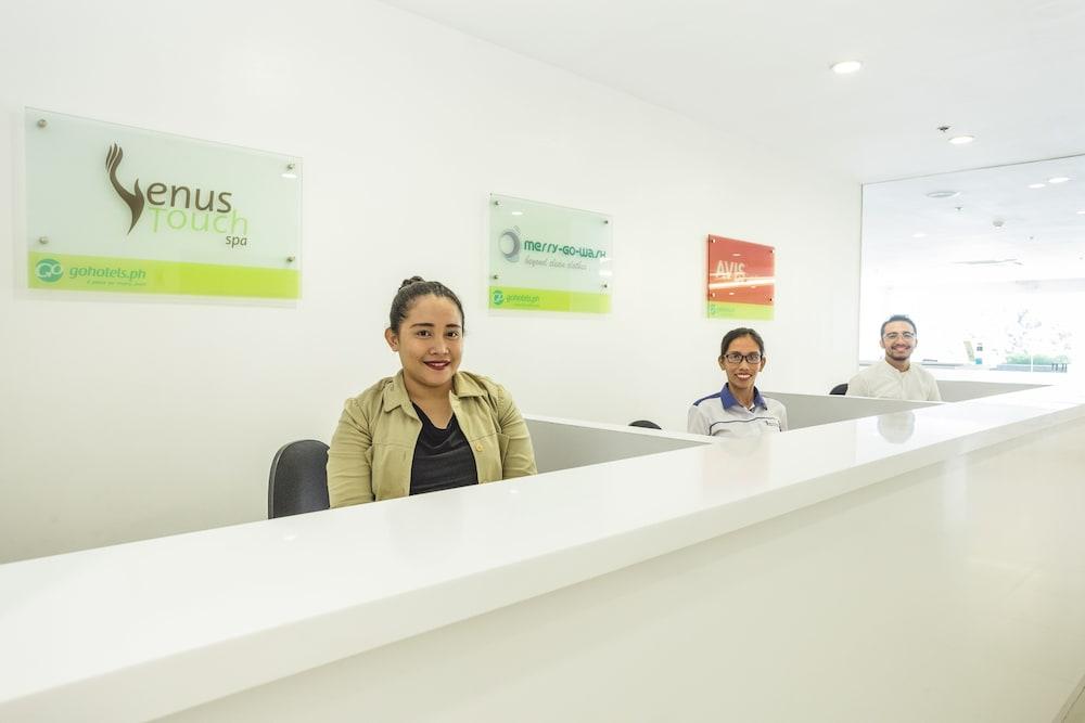 ゴー ホテルズ エルミタ マニラ市 エクステリア 写真